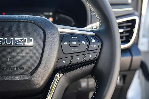 2025 Isuzu MU-X LS-T