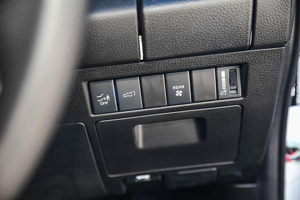 2025 Isuzu MU-X LS-T