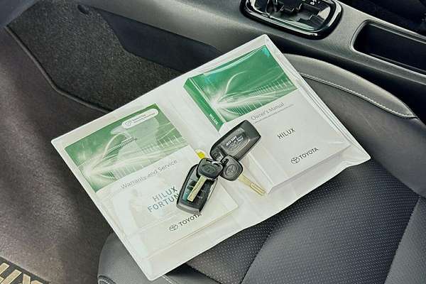 2024 Toyota Hilux Rogue 48V GUN126R 4X4