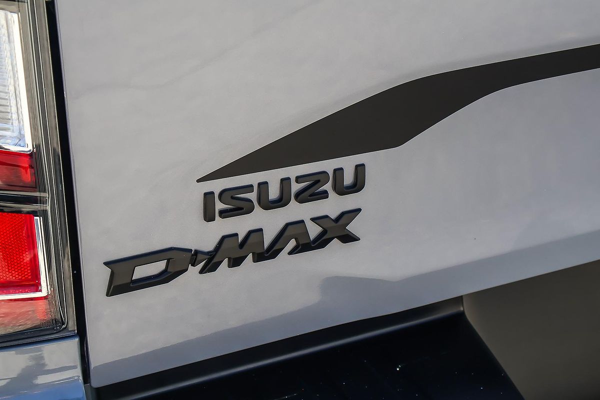 2025 Isuzu D-MAX BLADE 4X4