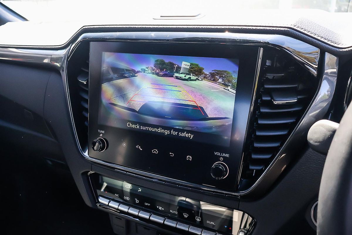 2025 Isuzu D-MAX BLADE 4X4