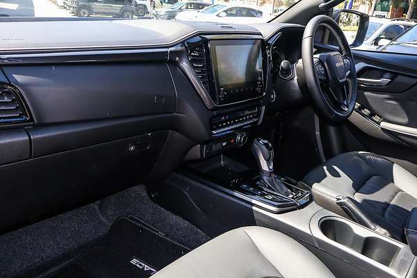 2025 Isuzu D-MAX BLADE 4X4