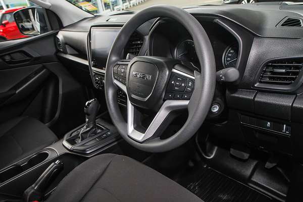 2025 Isuzu D-MAX SX 4X4