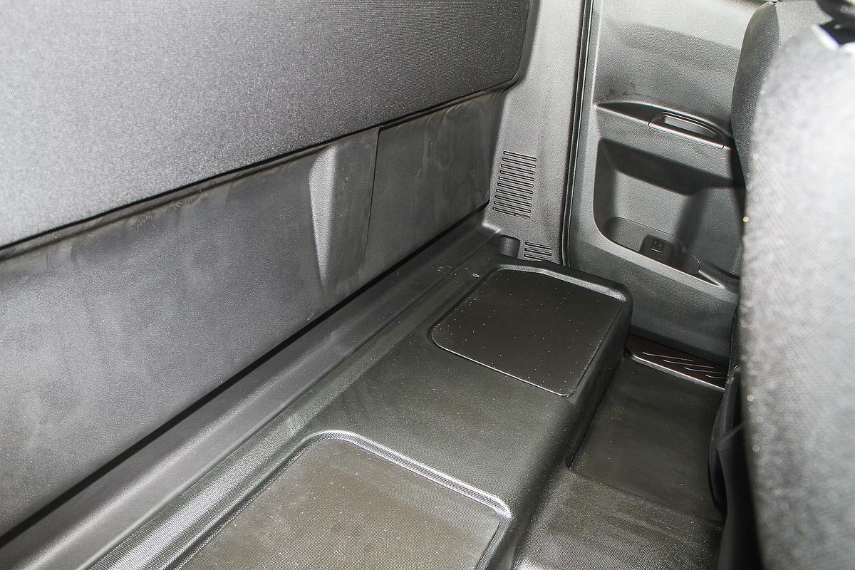 2025 Isuzu D-MAX SX 4X4