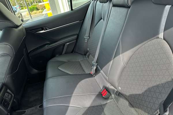 2020 Toyota Camry SX GSV70R