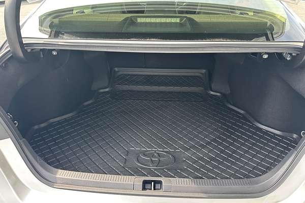 2020 Toyota Camry SX GSV70R