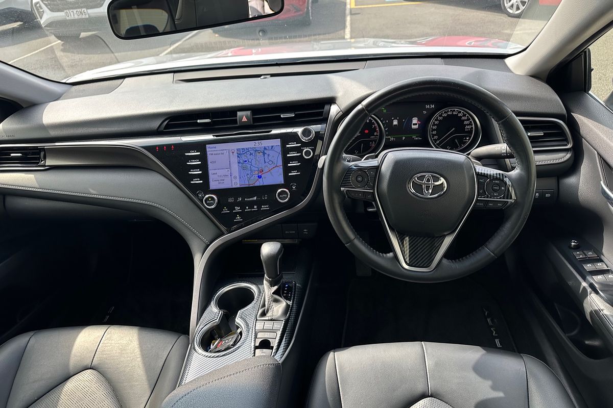 2020 Toyota Camry SX GSV70R