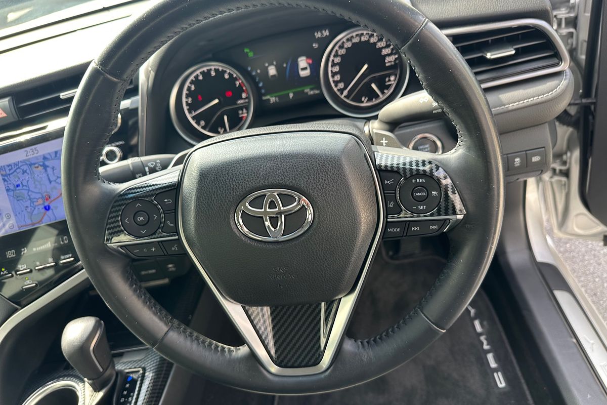 2020 Toyota Camry SX GSV70R