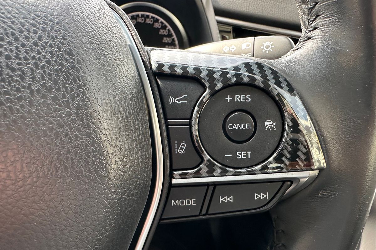 2020 Toyota Camry SX GSV70R