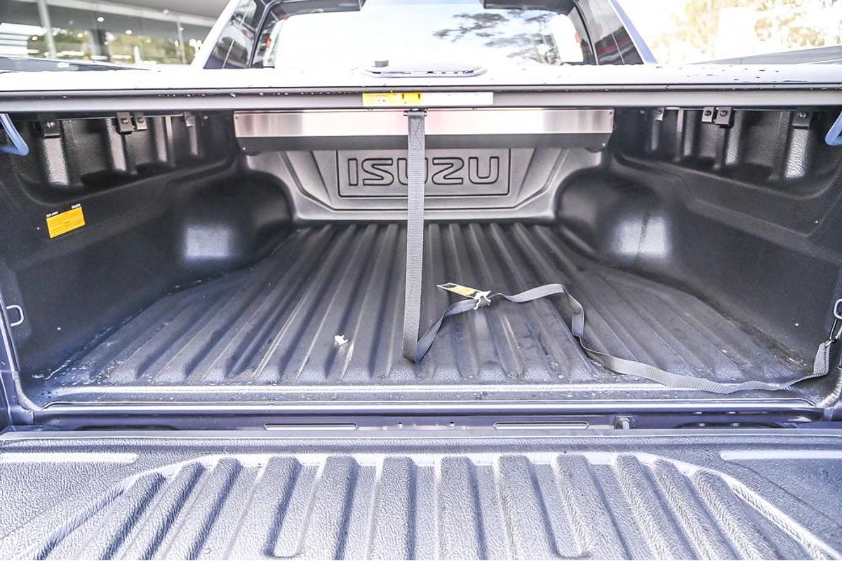 2025 Isuzu D-MAX X-TERRAIN 4X4