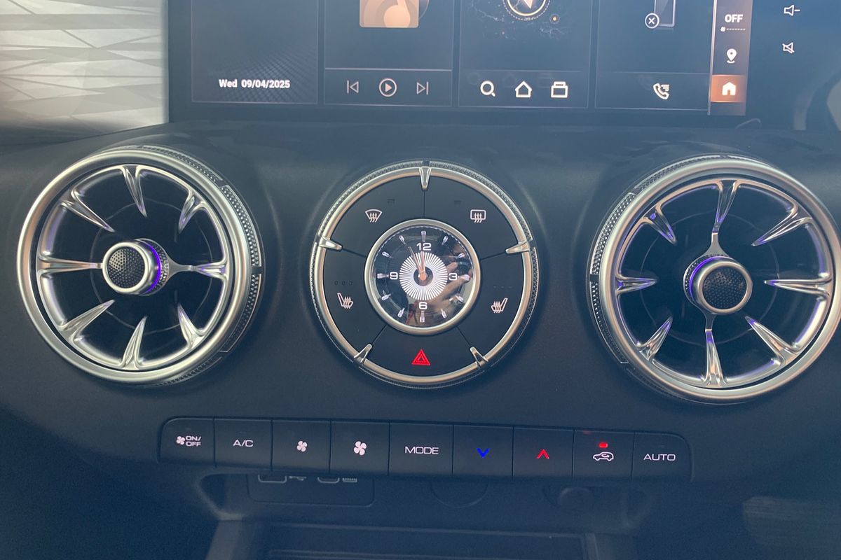 2025 GWM Tank 300 Ultra P01