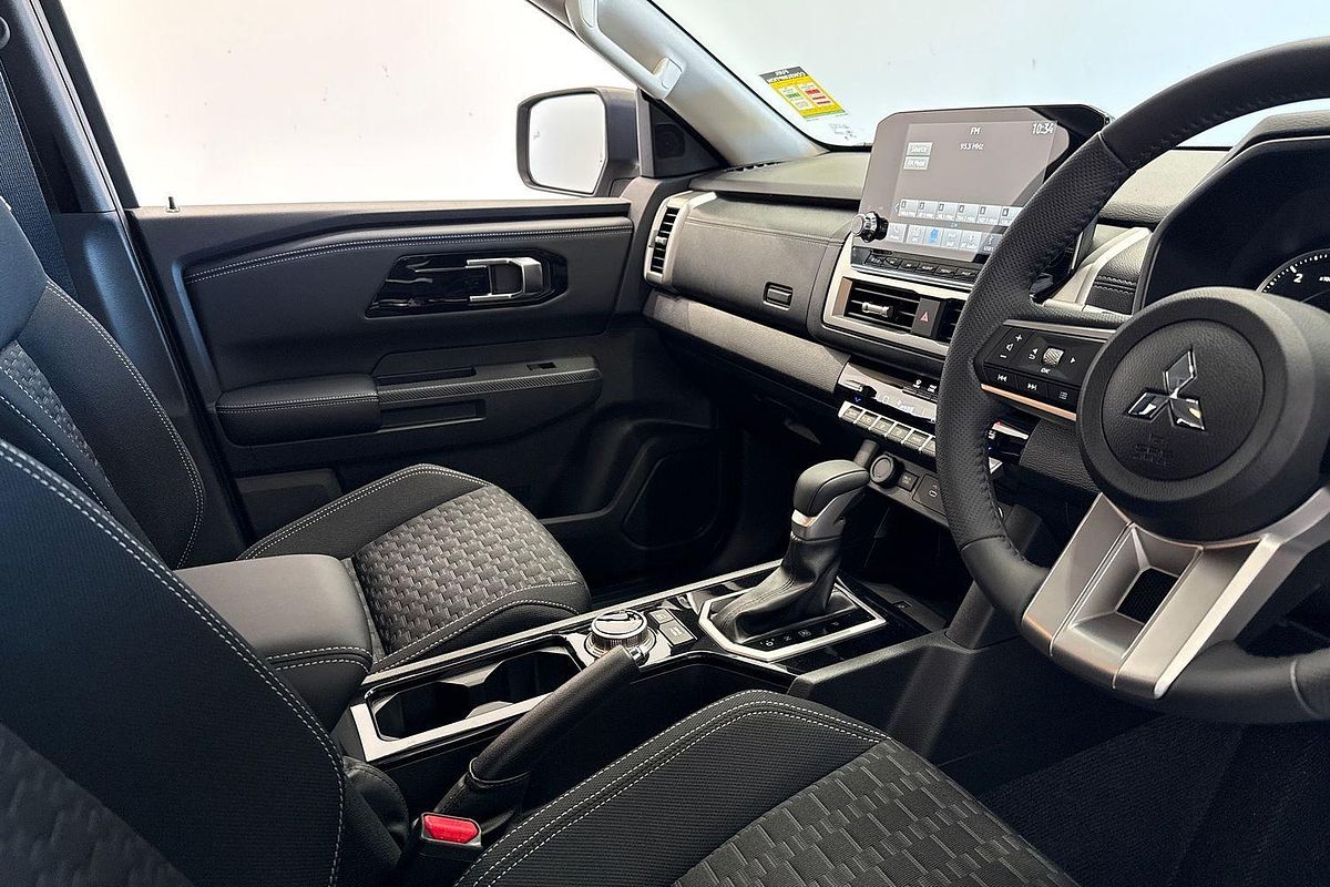 2024 Mitsubishi Triton GLS MV 4X4