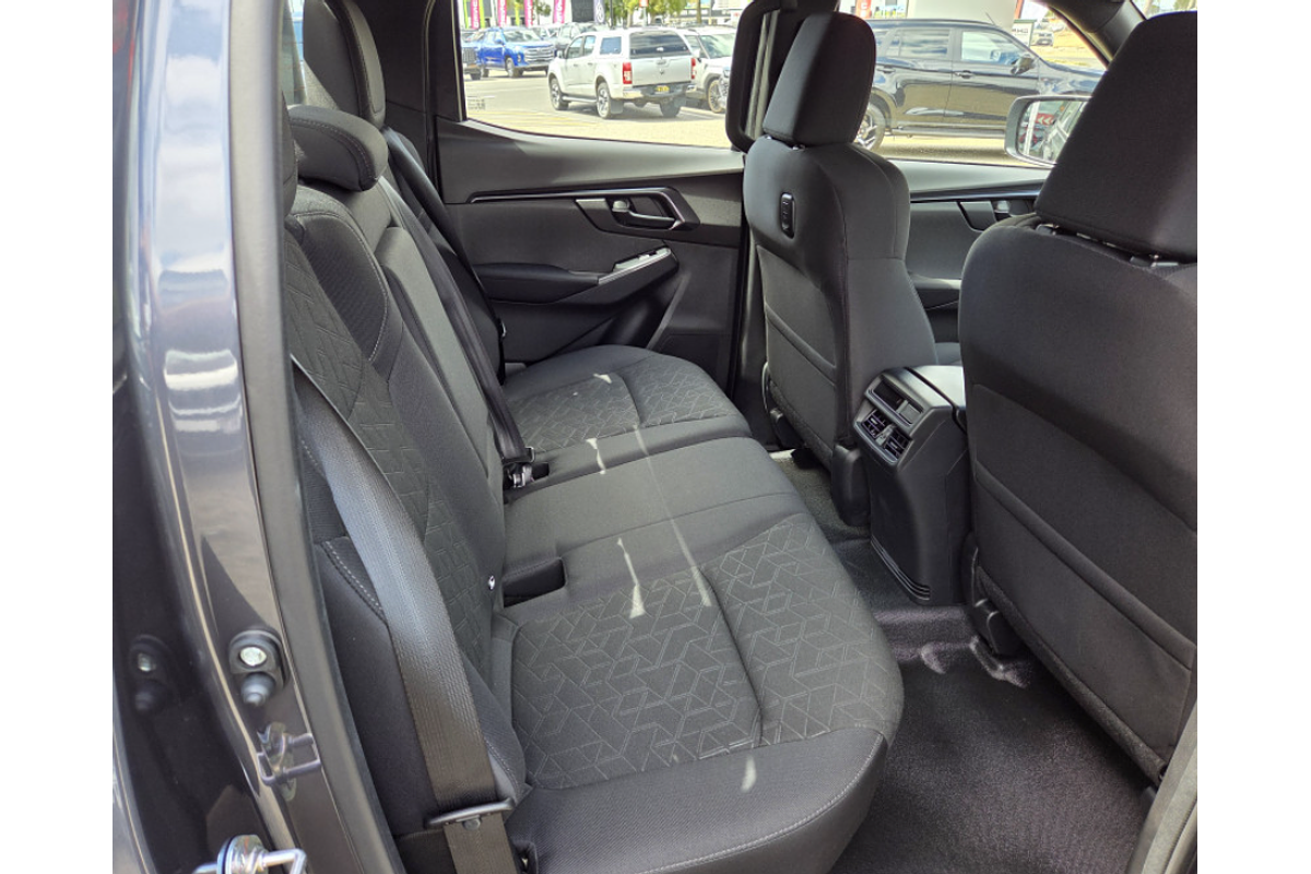 2025 Isuzu D-MAX X-RIDER 4X4