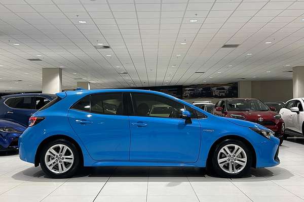 2022 Toyota Corolla Ascent Sport Hybrid ZWE211R