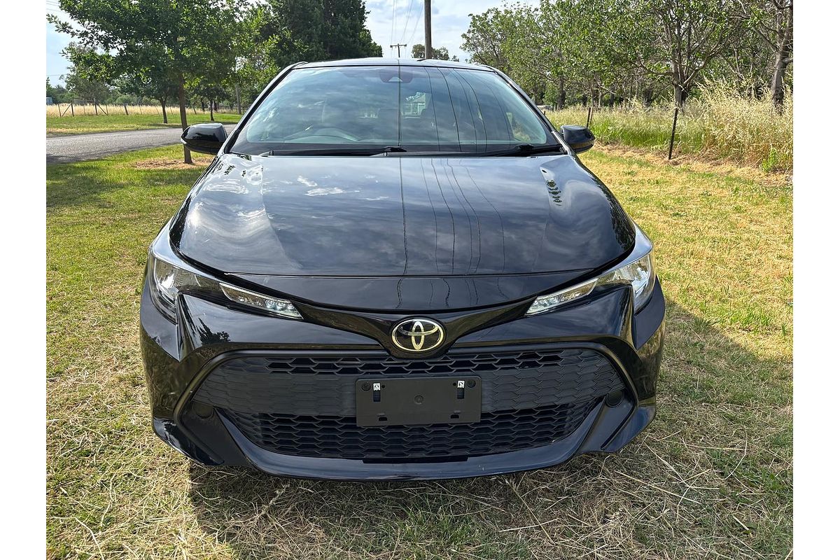 2018 Toyota Corolla Ascent Sport MZEA12R