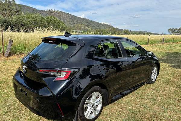 2018 Toyota Corolla Ascent Sport MZEA12R