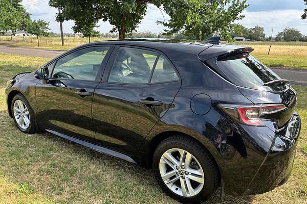 2018 Toyota Corolla Ascent Sport MZEA12R