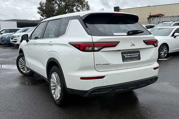 2025 Mitsubishi Outlander ES 5 SEAT (AWD) ZM MY24