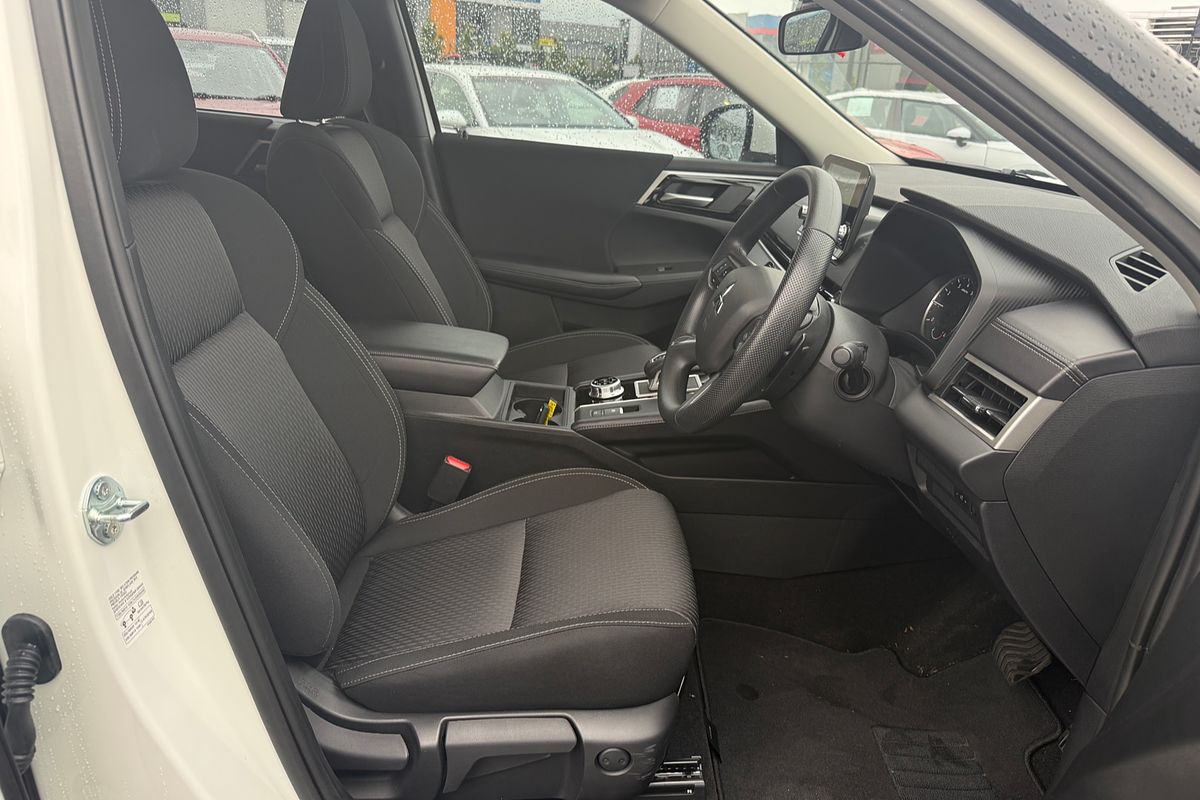 2025 Mitsubishi Outlander ES 5 SEAT (AWD) ZM MY24