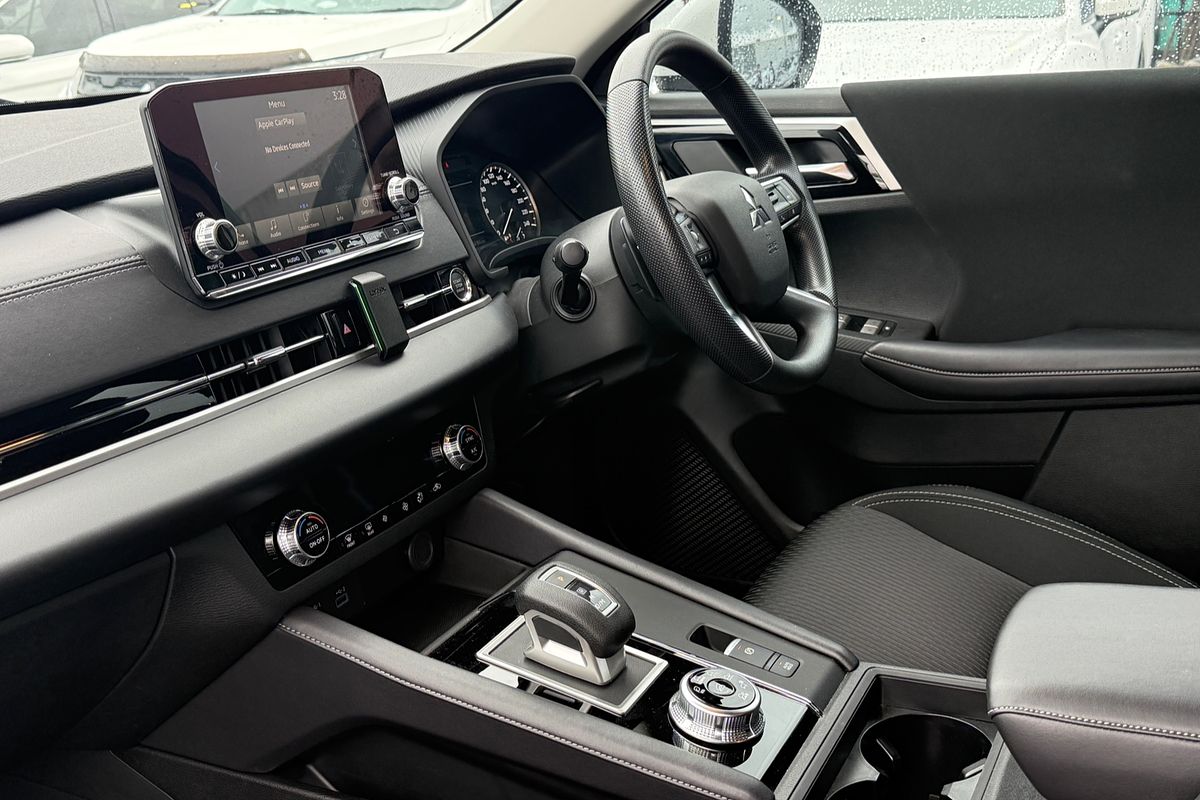 2025 Mitsubishi Outlander ES 5 SEAT (AWD) ZM MY24