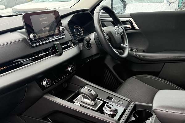 2025 Mitsubishi Outlander ES 5 SEAT (AWD) ZM MY24