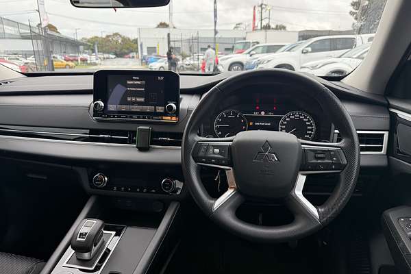 2025 Mitsubishi Outlander ES 5 SEAT (AWD) ZM MY24