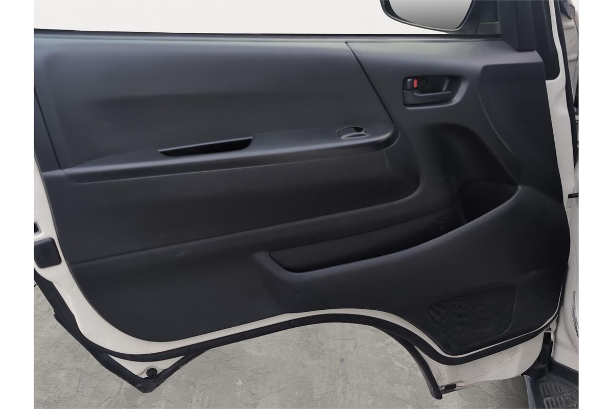 2017 Toyota Hiace 4WD