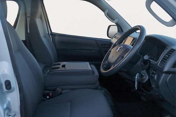 2015 Toyota Hiace DX