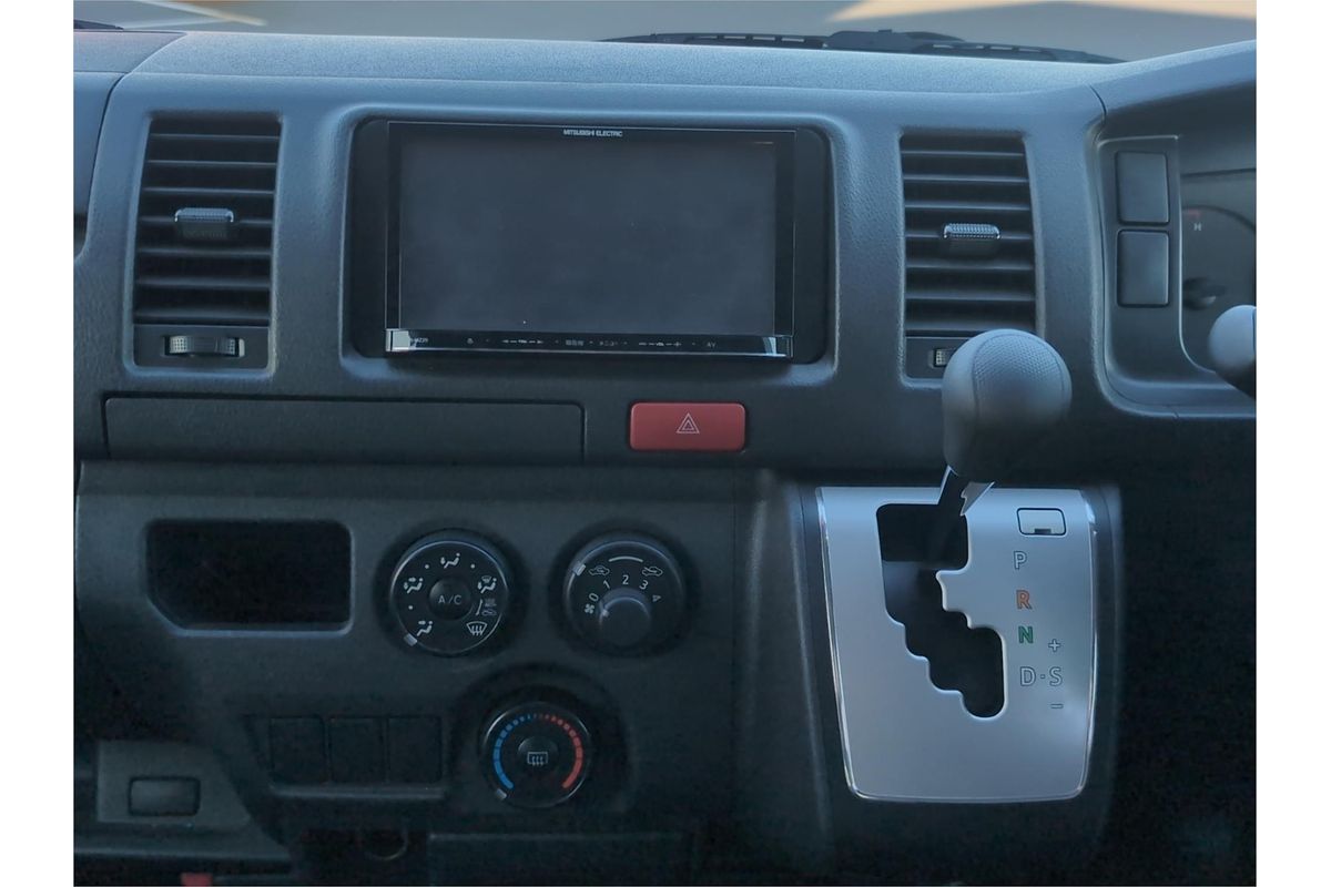 2015 Toyota Hiace DX