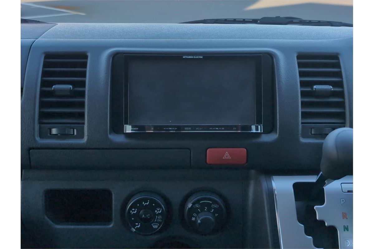 2015 Toyota Hiace DX