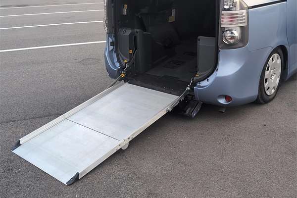 2008 Toyota Voxy Welcab