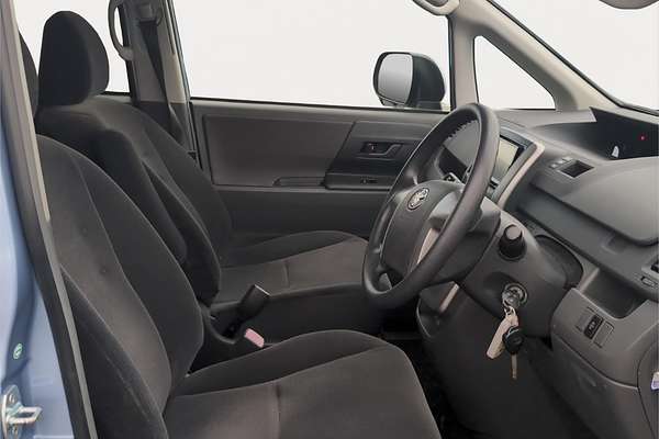 2008 Toyota Voxy Welcab