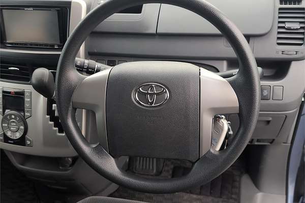 2008 Toyota Voxy Welcab