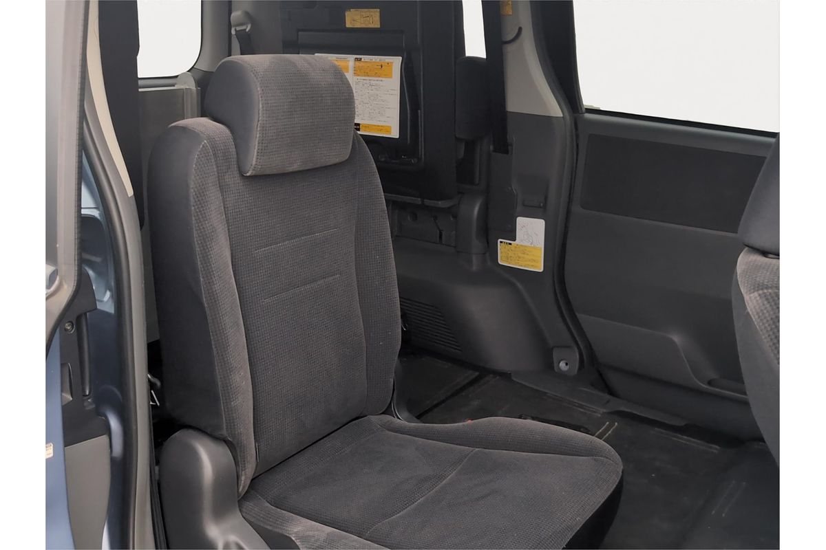 2008 Toyota Voxy Welcab