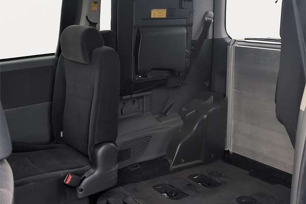 2008 Toyota Voxy Welcab