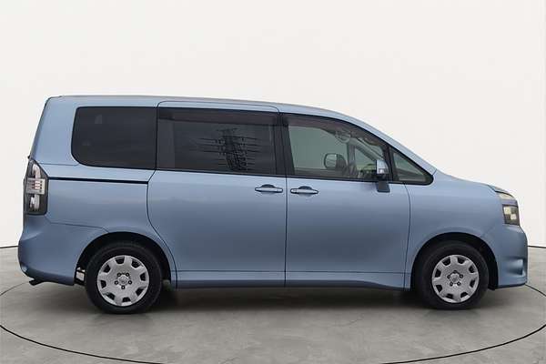 2008 Toyota Voxy Welcab