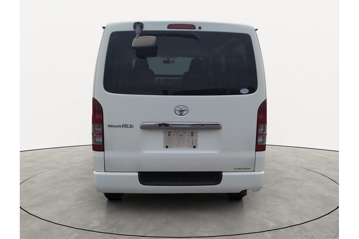 2009 Toyota Hiace