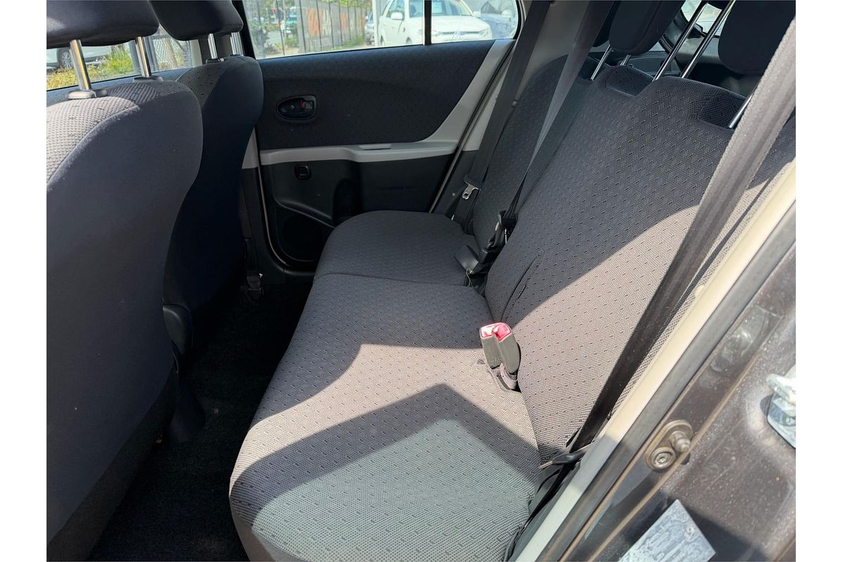 2010 Toyota Yaris YR NCP90R