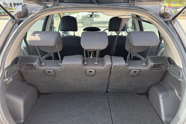 2010 Toyota Yaris YR NCP90R