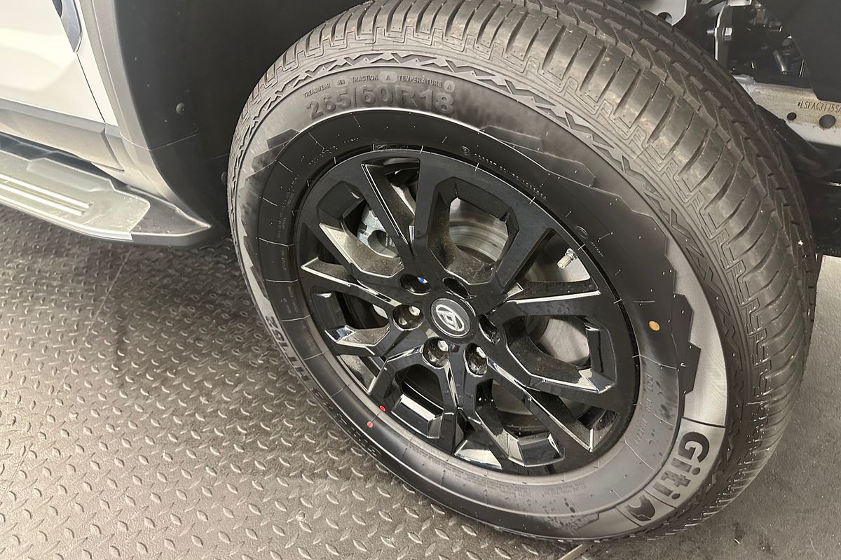 2025 LDV D90 Executive SV9A