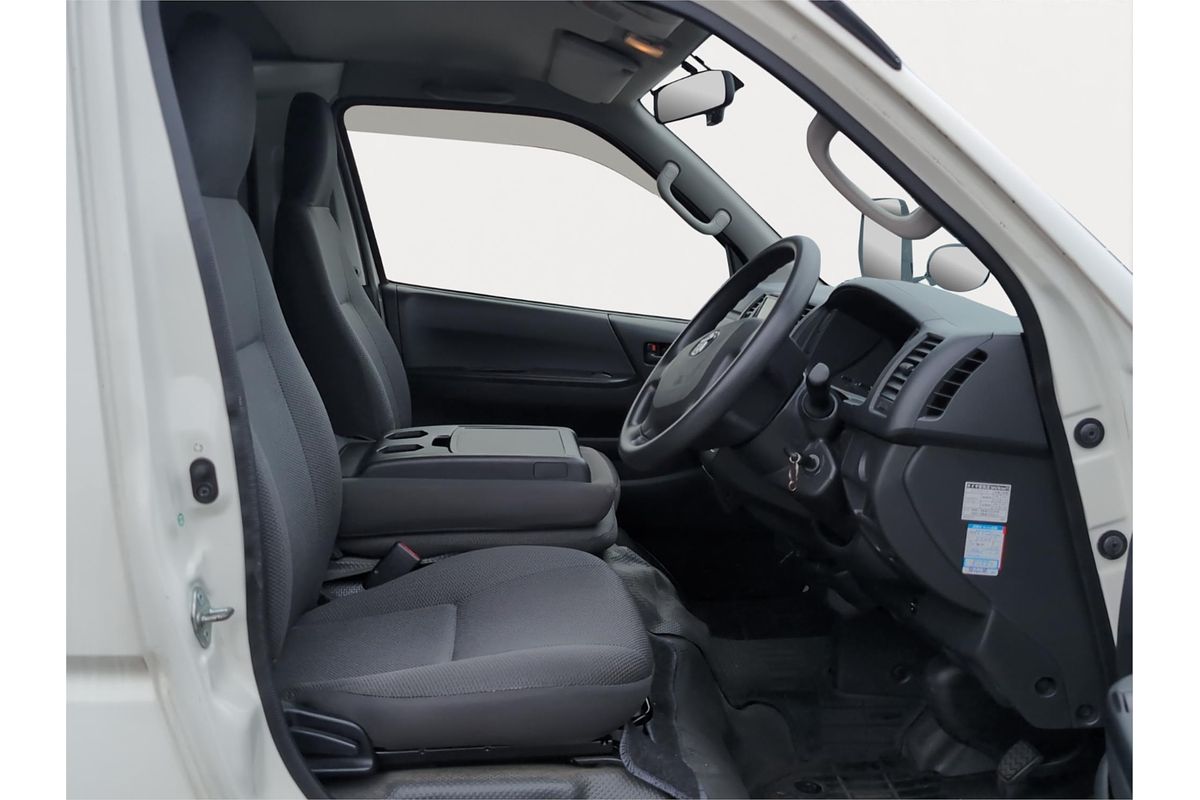 2016 Toyota Hiace DX