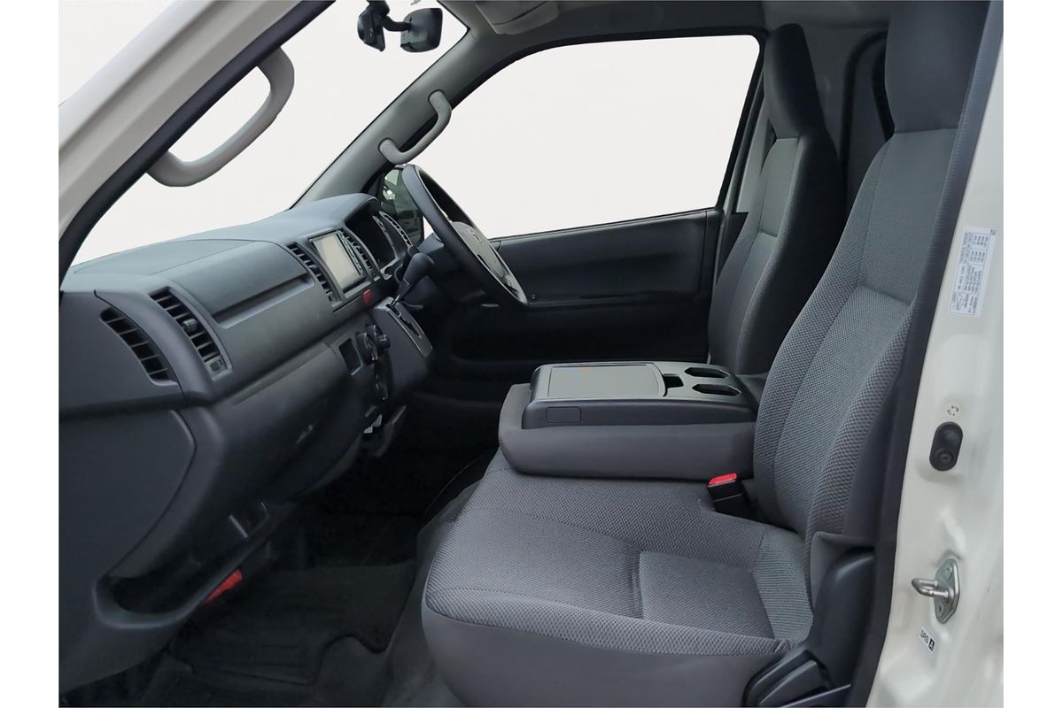 2016 Toyota Hiace DX