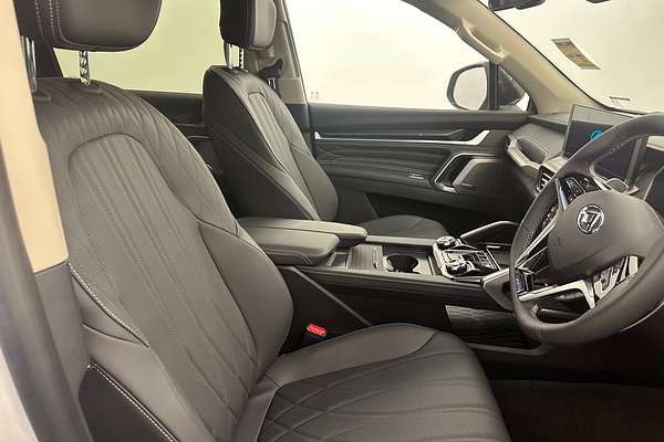 2025 LDV D90 Executive SV9A