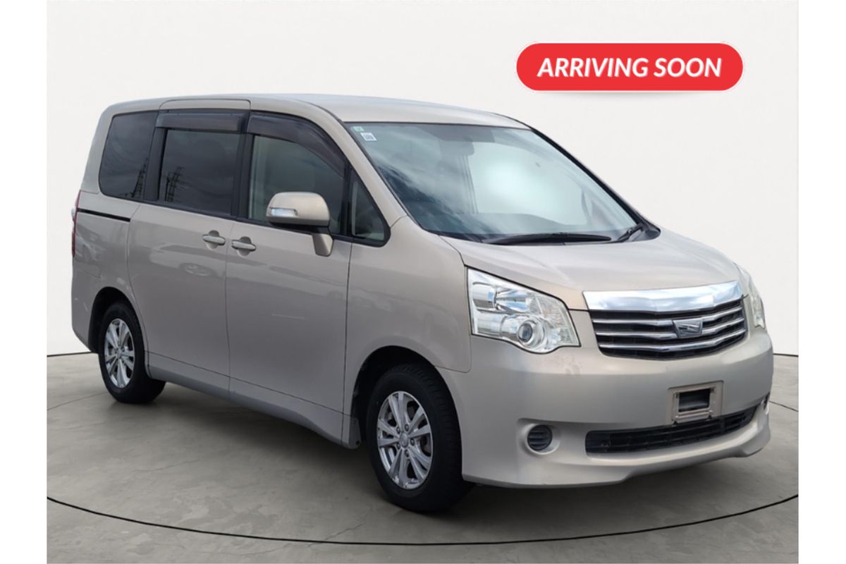 2012 Toyota Noah XL Selection Welcab ZZR70G