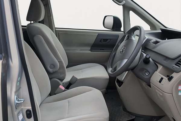 2012 Toyota Noah XL Selection Welcab ZZR70G