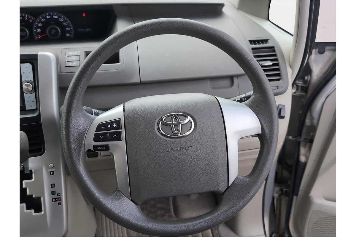 2012 Toyota Noah XL Selection Welcab ZZR70G