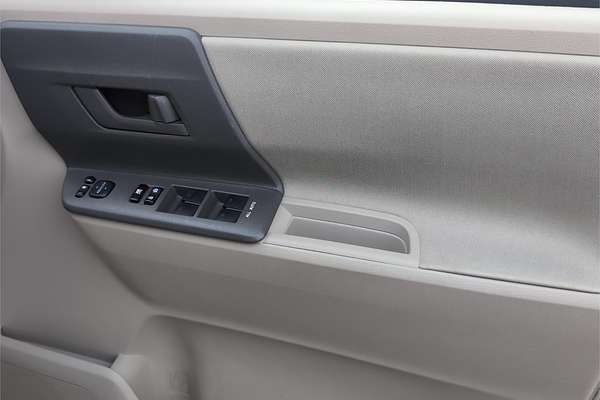 2012 Toyota Noah XL Selection Welcab ZZR70G