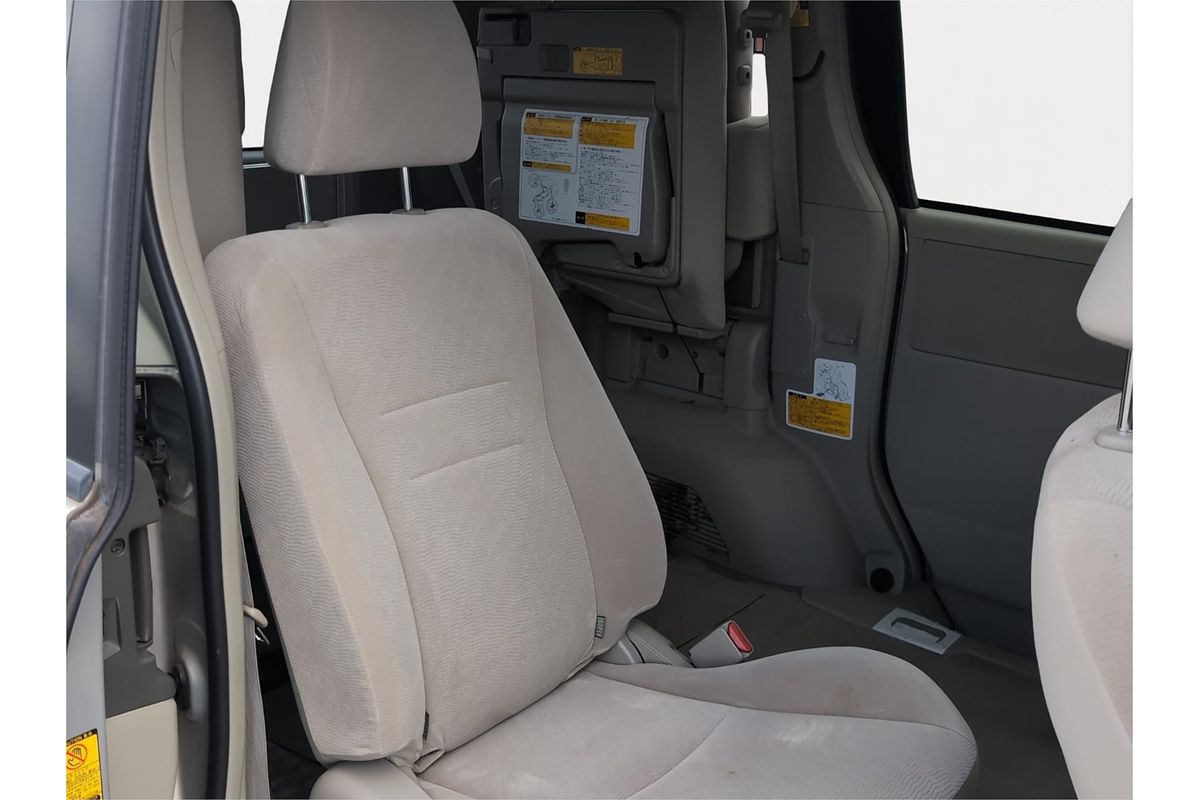 2012 Toyota Noah XL Selection Welcab ZZR70G