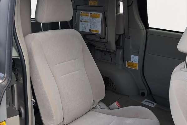 2012 Toyota Noah XL Selection Welcab ZZR70G