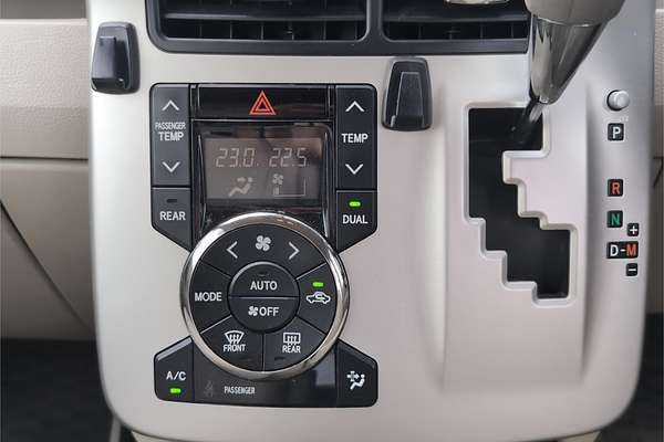 2012 Toyota Noah XL Selection Welcab ZZR70G